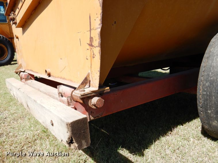 image for item DM5154 Knight Reel-Auggie 2250  feed mixer