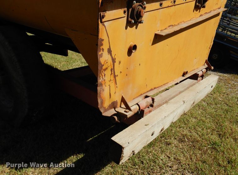 image for item DM5154 Knight Reel-Auggie 2250  feed mixer