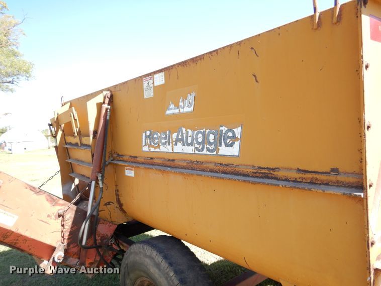 image for item DM5154 Knight Reel-Auggie 2250  feed mixer