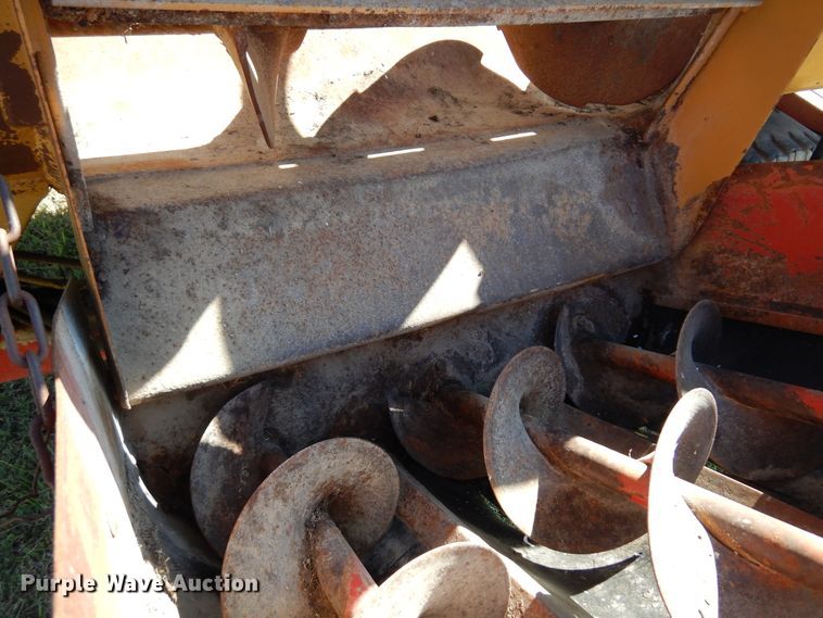 image for item DM5154 Knight Reel-Auggie 2250  feed mixer