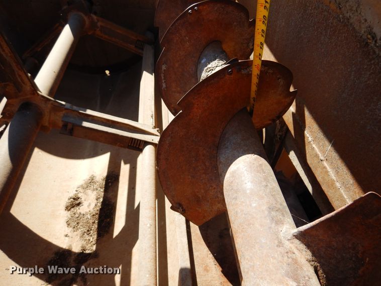 image for item DM5154 Knight Reel-Auggie 2250  feed mixer