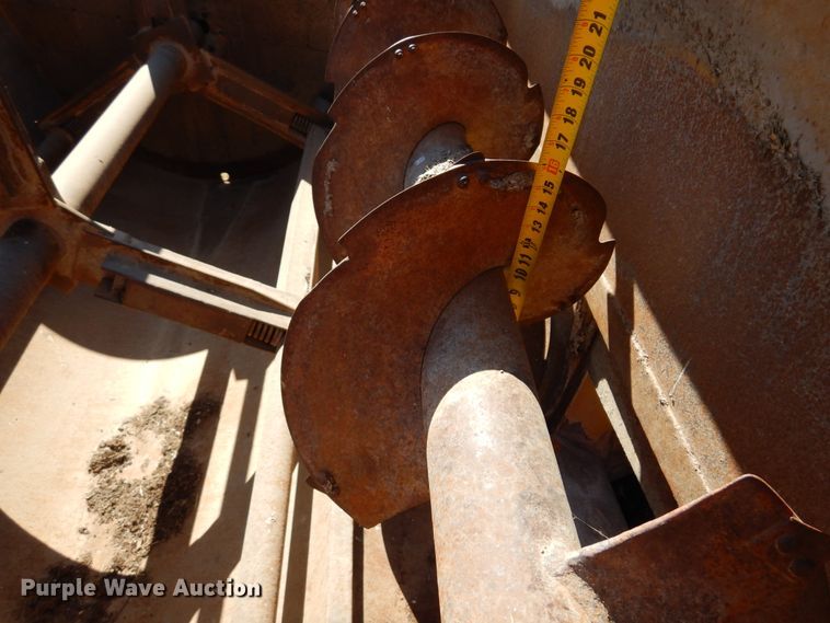 image for item DM5154 Knight Reel-Auggie 2250  feed mixer