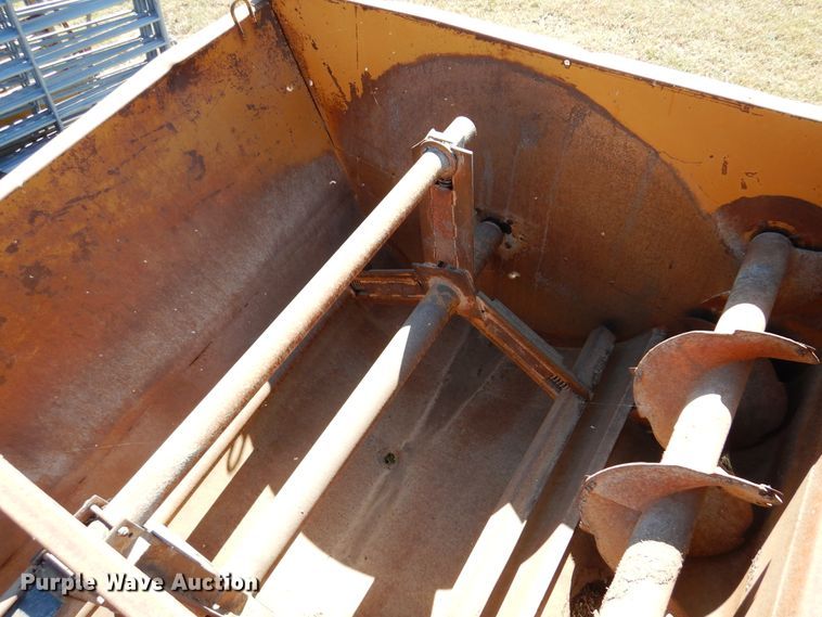 image for item DM5154 Knight Reel-Auggie 2250  feed mixer