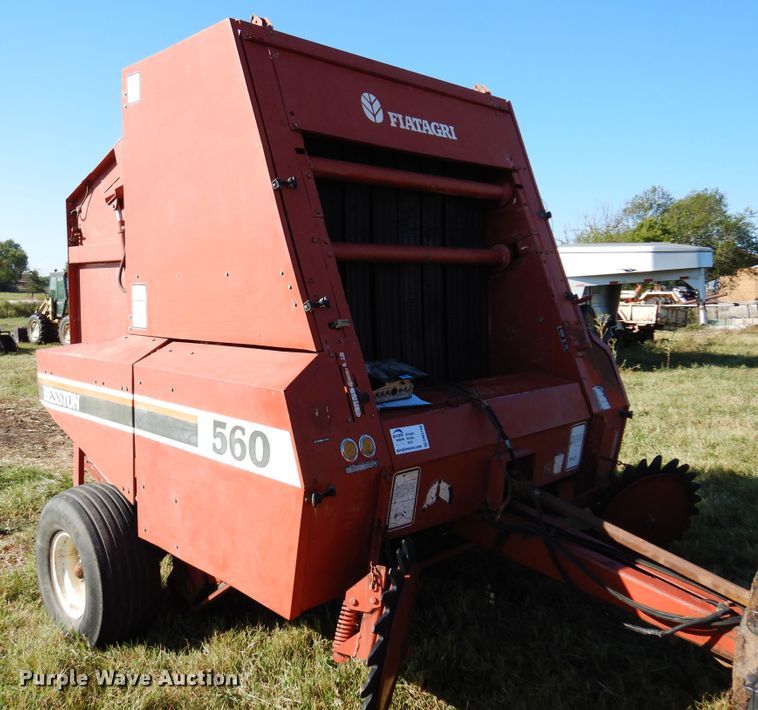 image for item DM5160 1989 Hesston 560  round baler