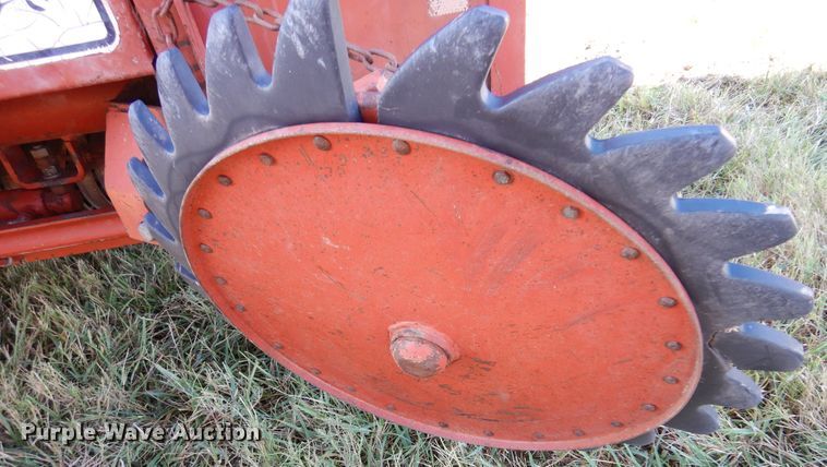 image for item DM5160 1989 Hesston 560  round baler