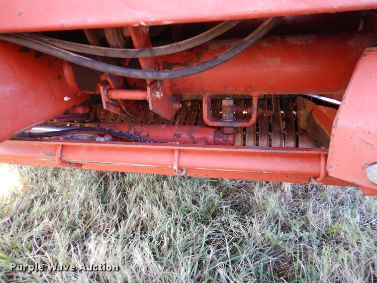 image for item DM5160 1989 Hesston 560  round baler