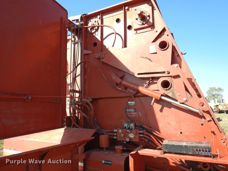 image for item DM5160 1989 Hesston 560  round baler