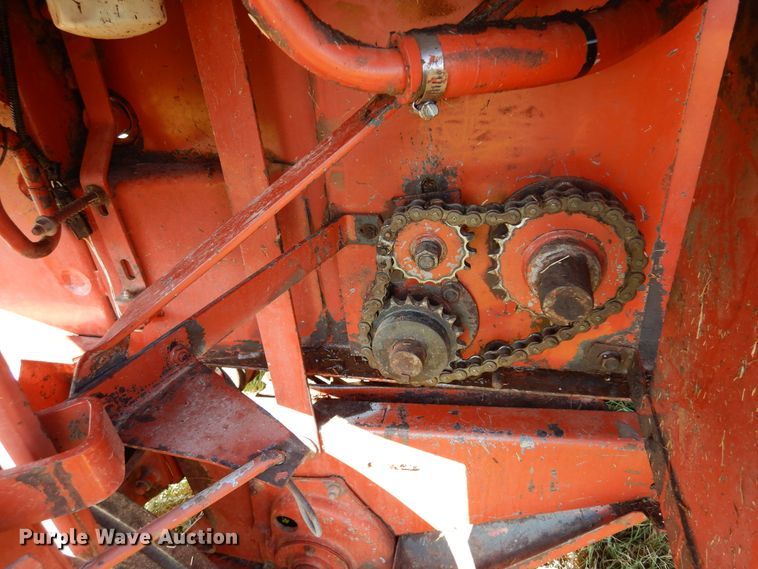 image for item DM5160 1989 Hesston 560  round baler