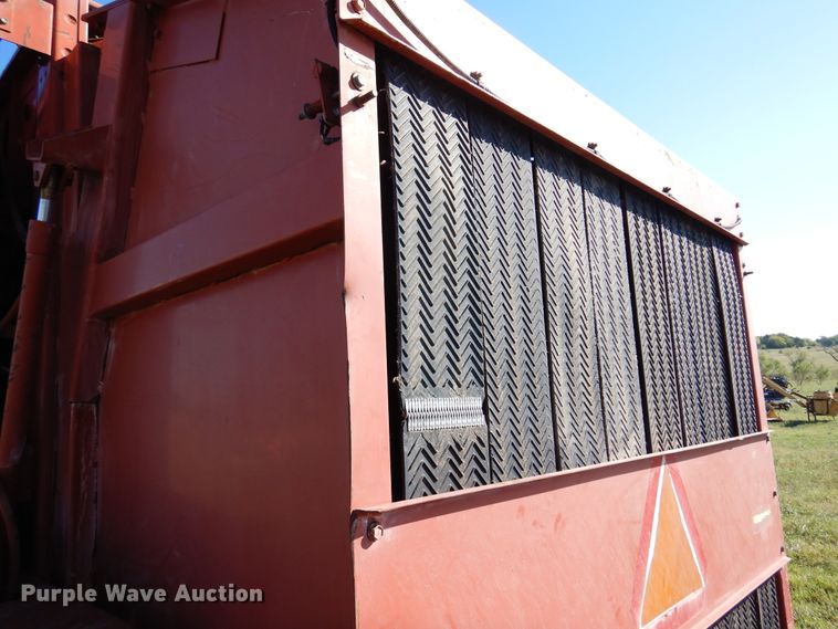 image for item DM5160 1989 Hesston 560  round baler