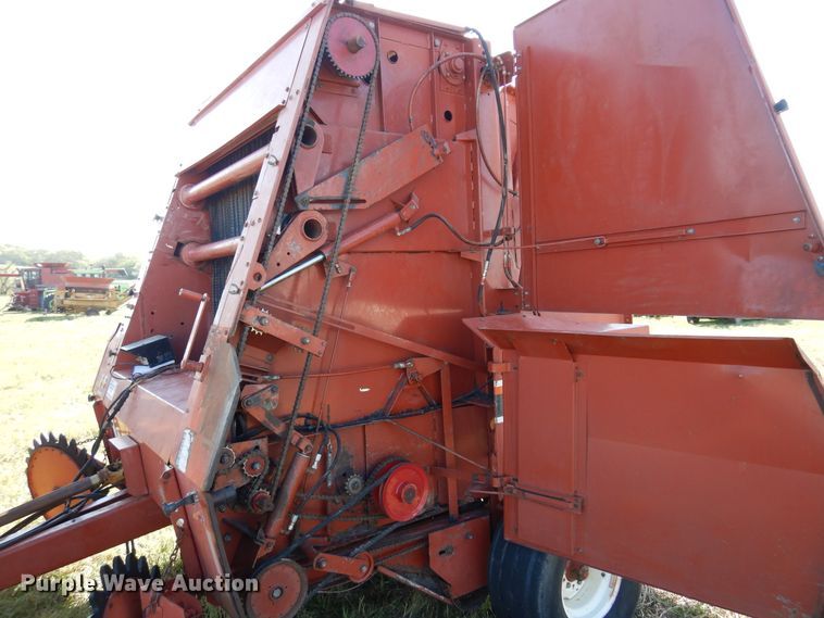 image for item DM5160 1989 Hesston 560  round baler