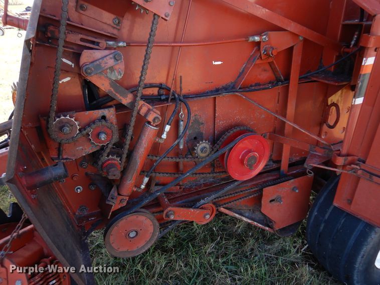 image for item DM5160 1989 Hesston 560  round baler