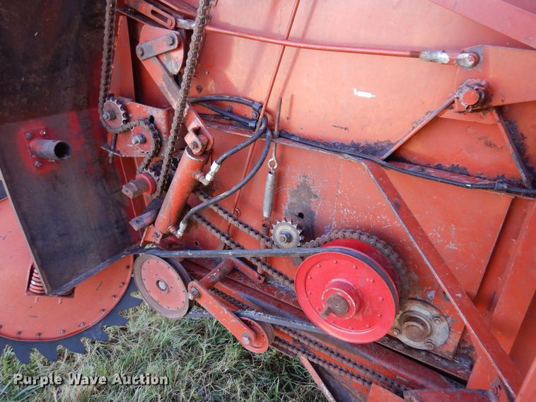 image for item DM5160 1989 Hesston 560  round baler