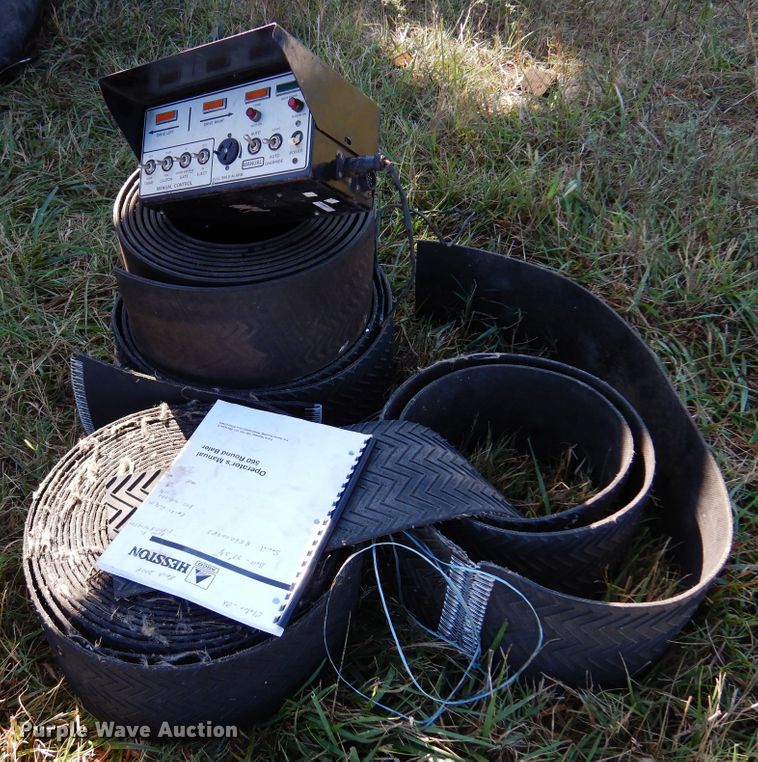 image for item DM5160 1989 Hesston 560  round baler