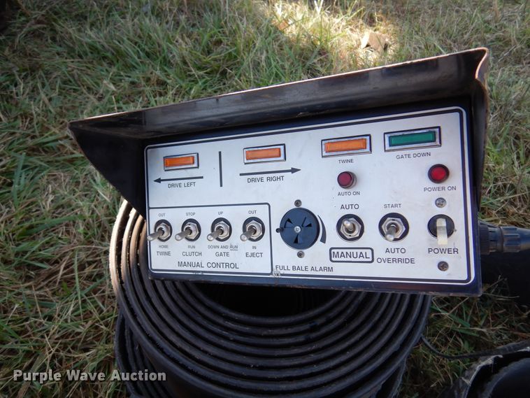 image for item DM5160 1989 Hesston 560  round baler