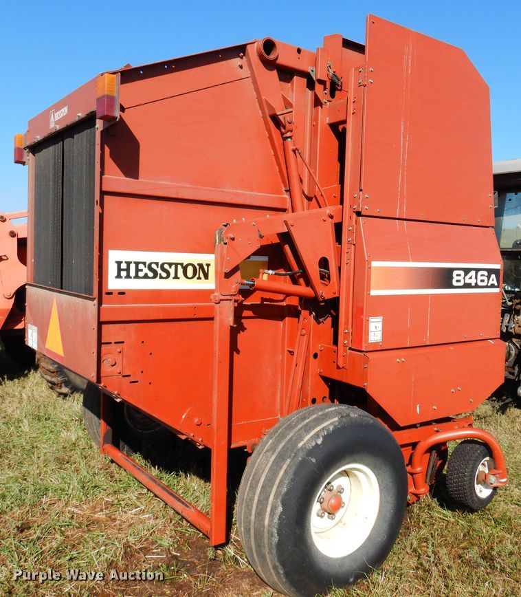 image for item DM5161 2002 Hesston 846A  round baler