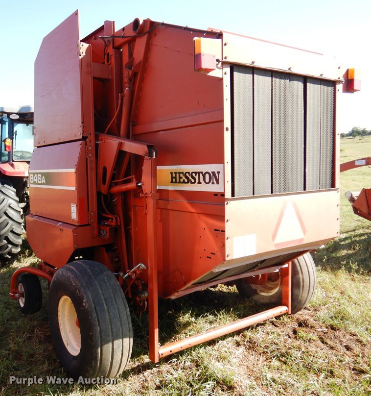 image for item DM5161 2002 Hesston 846A  round baler