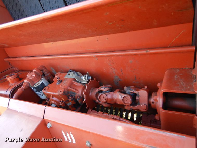 image for item DM5161 2002 Hesston 846A  round baler