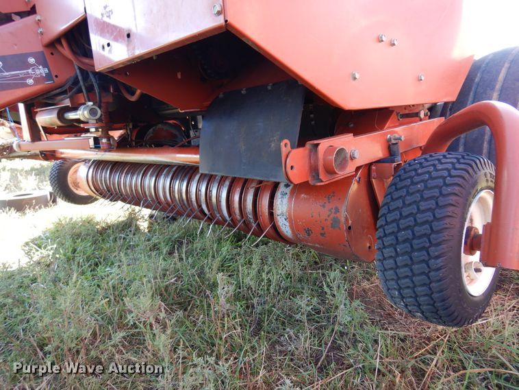 image for item DM5161 2002 Hesston 846A  round baler