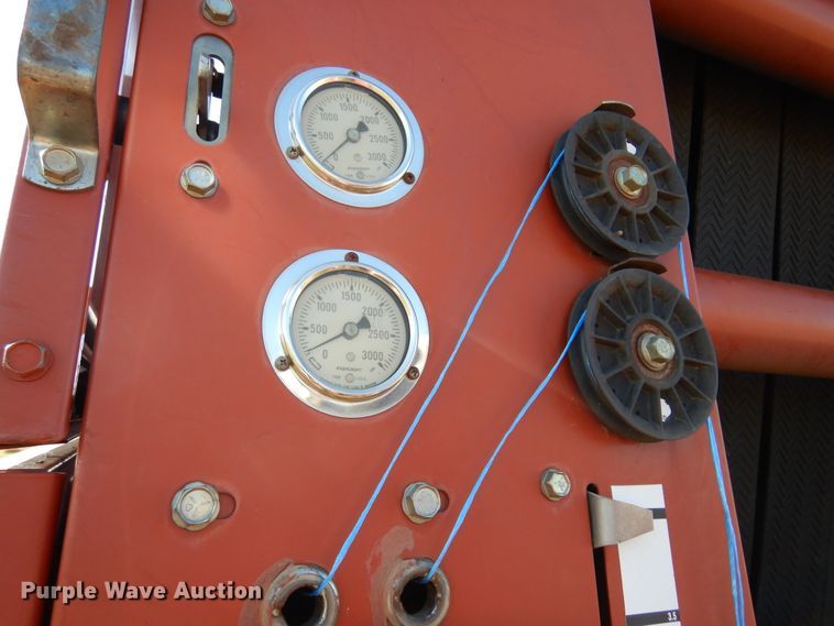 image for item DM5161 2002 Hesston 846A  round baler