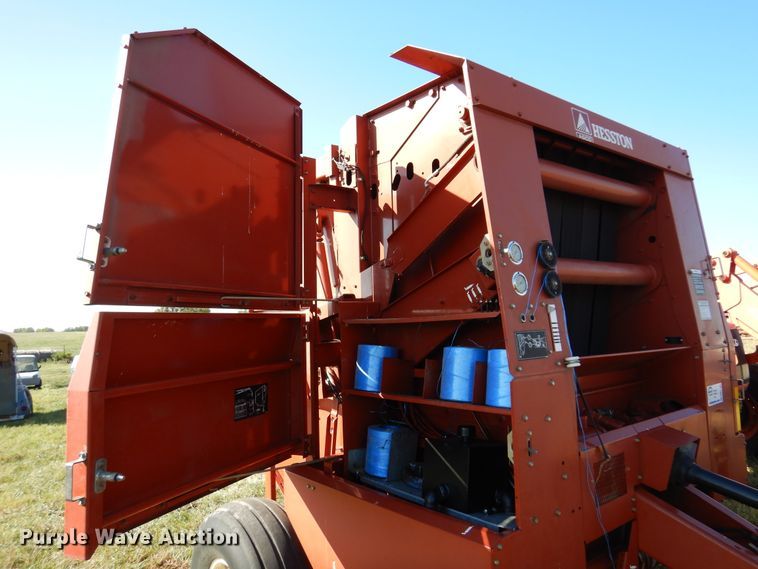 image for item DM5161 2002 Hesston 846A  round baler