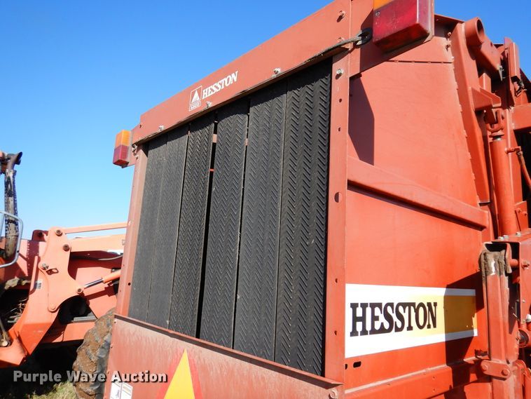 image for item DM5161 2002 Hesston 846A  round baler