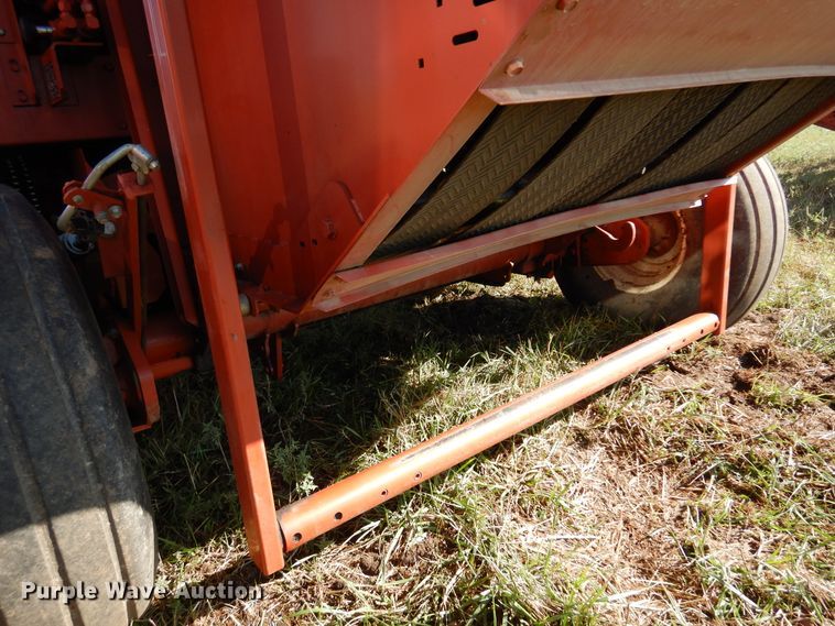 image for item DM5161 2002 Hesston 846A  round baler