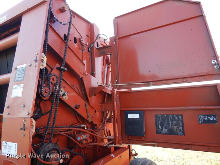 image for item DM5161 2002 Hesston 846A  round baler