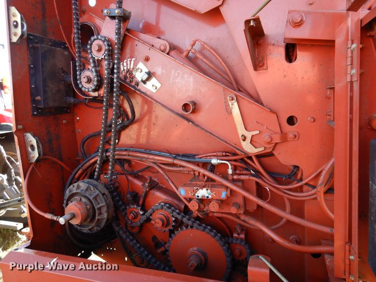image for item DM5161 2002 Hesston 846A  round baler