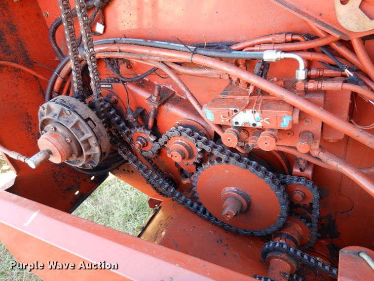 image for item DM5161 2002 Hesston 846A  round baler