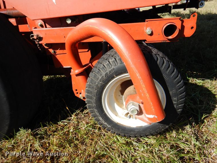 image for item DM5161 2002 Hesston 846A  round baler