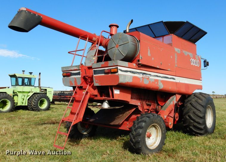 image for item DM5168 1988 Case IH 1680  combine
