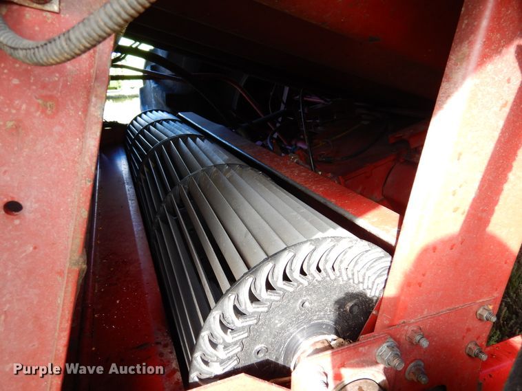 image for item DM5168 1988 Case IH 1680  combine