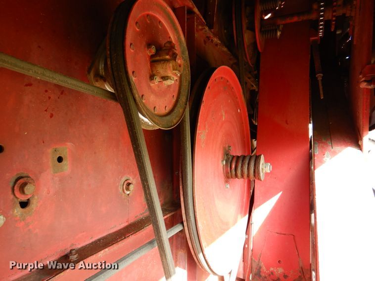 image for item DM5168 1988 Case IH 1680  combine