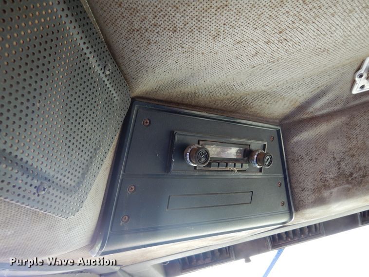 image for item DM5168 1988 Case IH 1680  combine