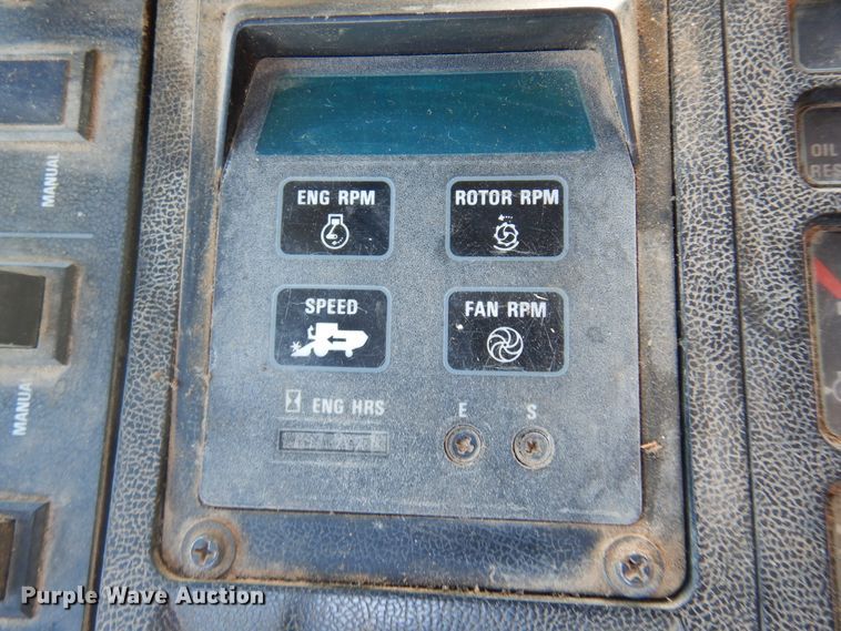 image for item DM5168 1988 Case IH 1680  combine