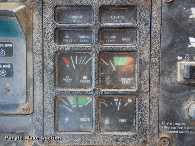 image for item DM5168 1988 Case IH 1680  combine