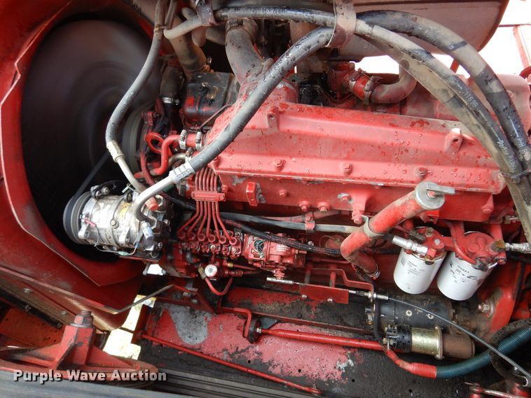 image for item DM5168 1988 Case IH 1680  combine