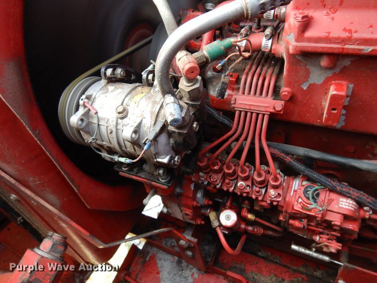 image for item DM5168 1988 Case IH 1680  combine