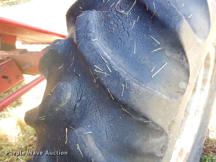 image for item DM5168 1988 Case IH 1680  combine