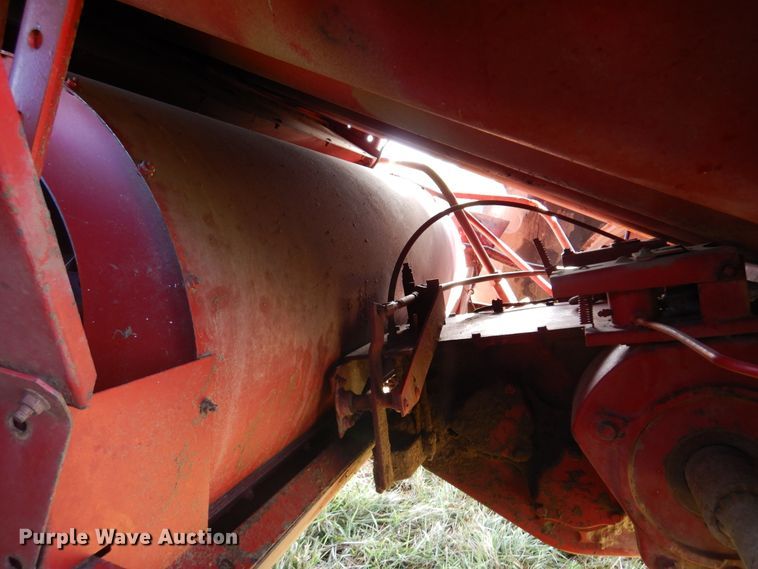 image for item DM5169 1989 Case IH 1680  RWA combine