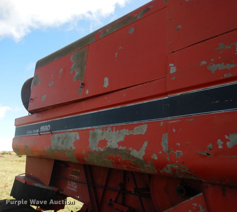 image for item DM5169 1989 Case IH 1680  RWA combine