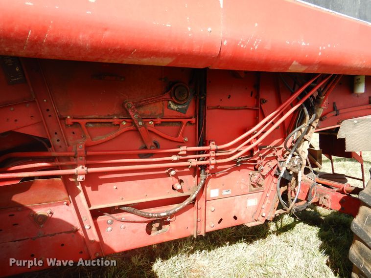 image for item DM5169 1989 Case IH 1680  RWA combine