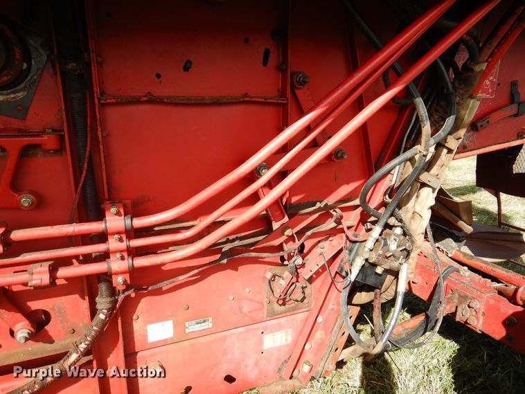 image for item DM5169 1989 Case IH 1680  RWA combine