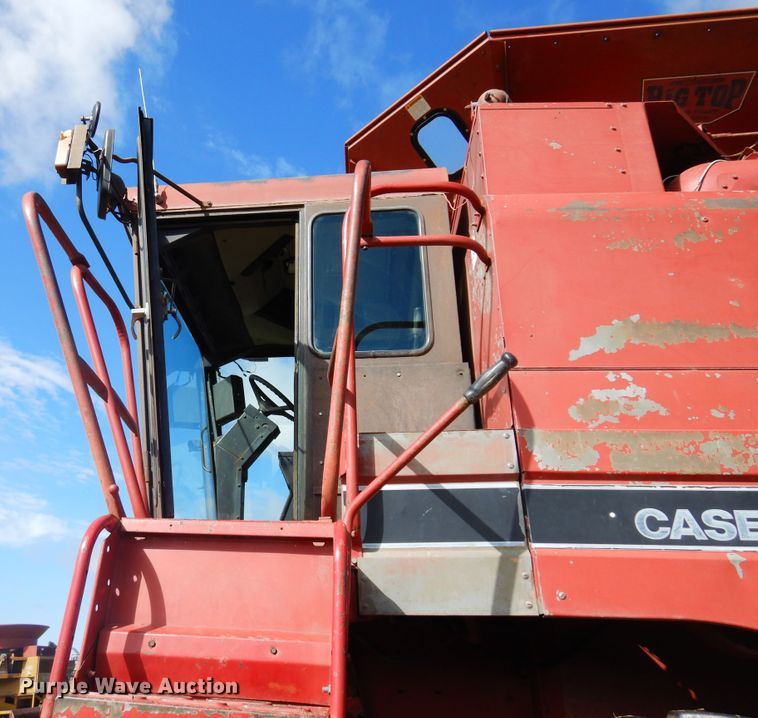 image for item DM5169 1989 Case IH 1680  RWA combine