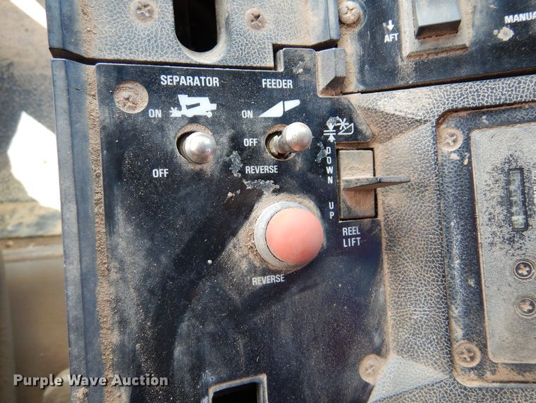 image for item DM5169 1989 Case IH 1680  RWA combine