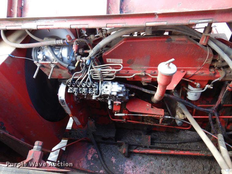 image for item DM5169 1989 Case IH 1680  RWA combine