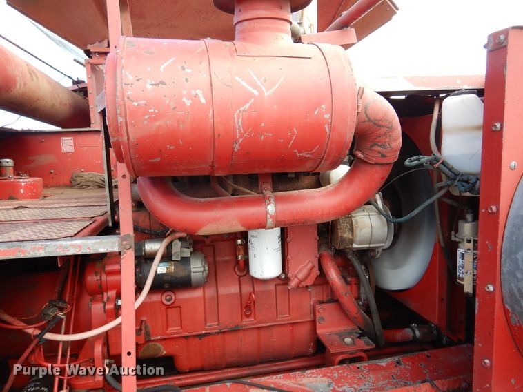 image for item DM5169 1989 Case IH 1680  RWA combine