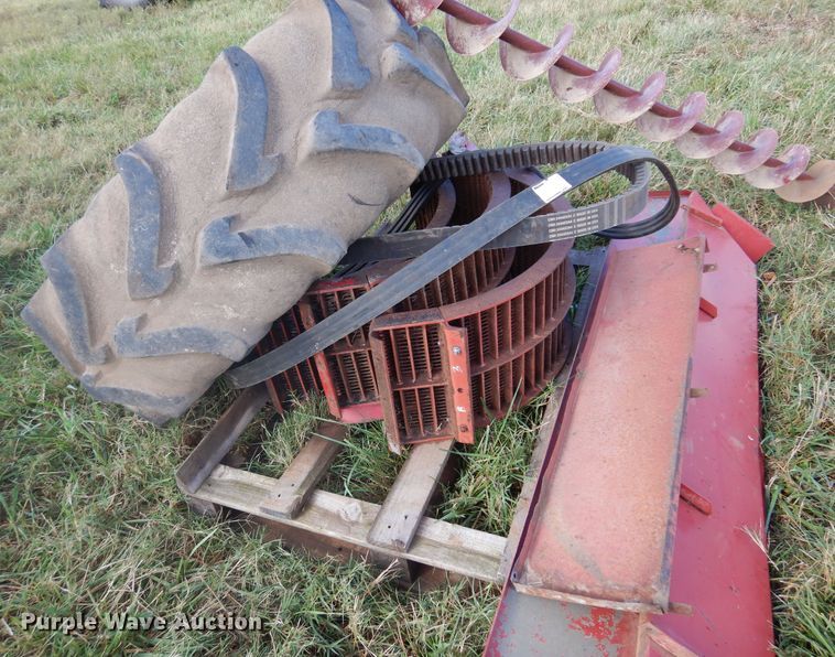 image for item DM5169 1989 Case IH 1680  RWA combine