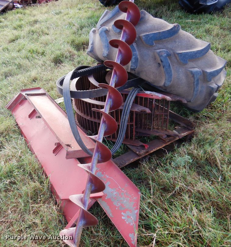 image for item DM5169 1989 Case IH 1680  RWA combine