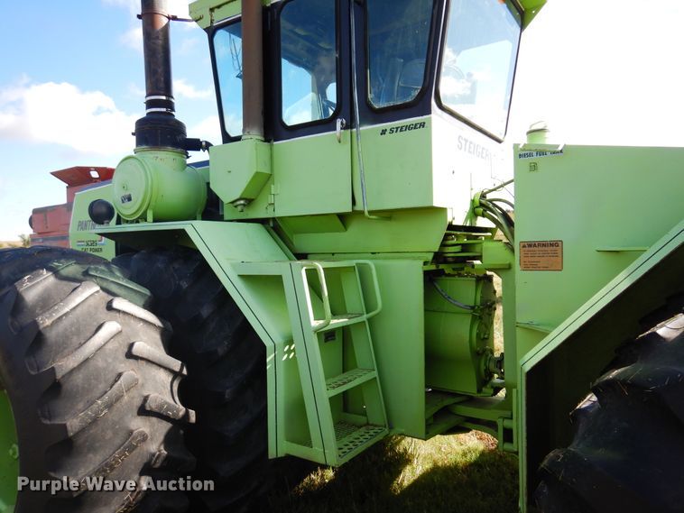 image for item DM5170 1979 Steiger Panther III ST325  4WD tractor